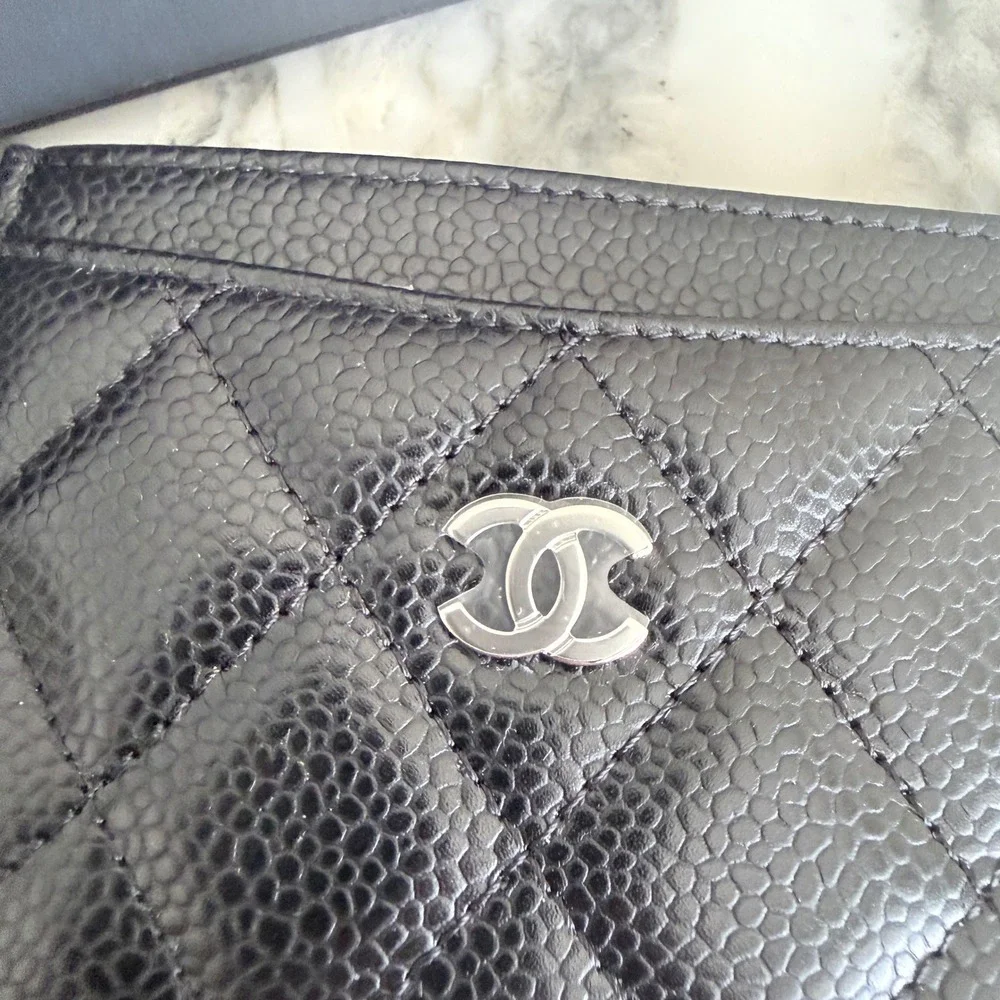 CHANEL classic card